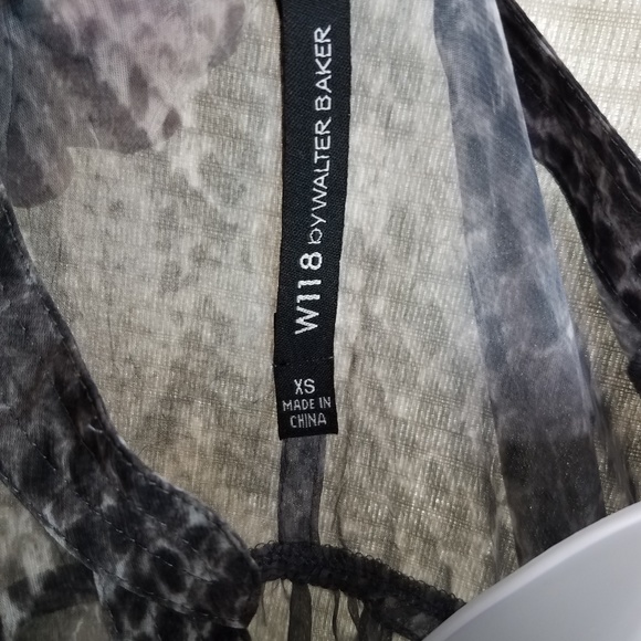 W118 by Walter Baker blouse. - Picture 3 of 6